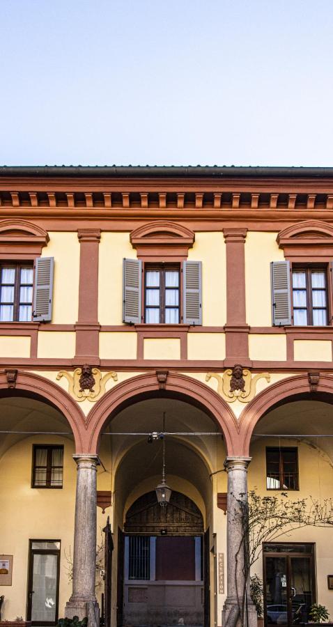 Hotel Tornielli 9 By Lvg Hotel Collection Новара Екстериор снимка
