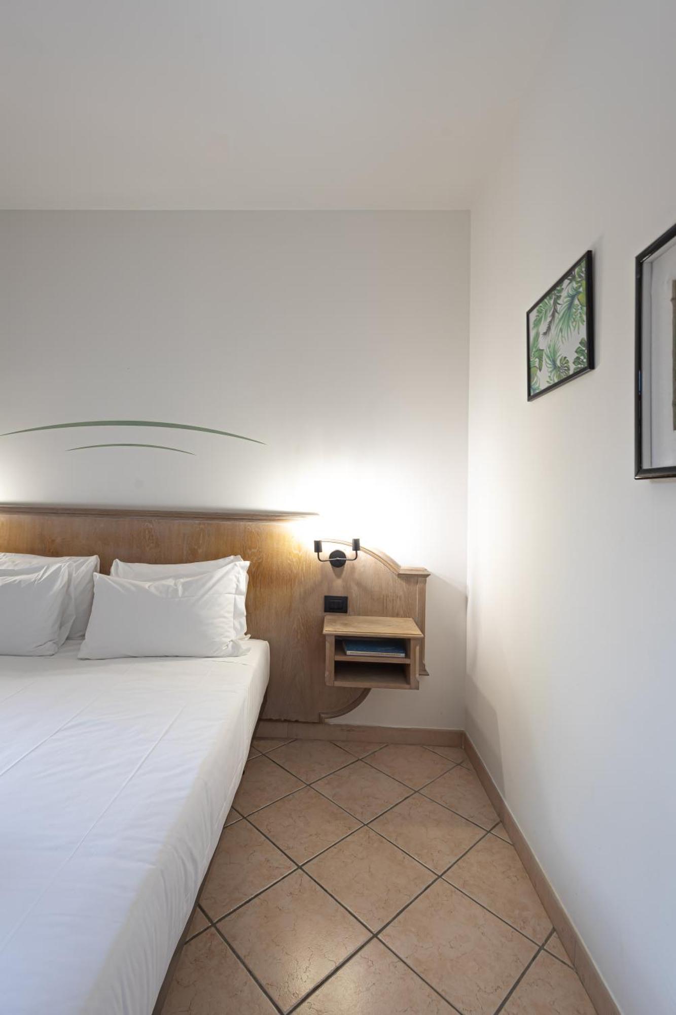 Hotel Tornielli 9 By Lvg Hotel Collection Новара Екстериор снимка