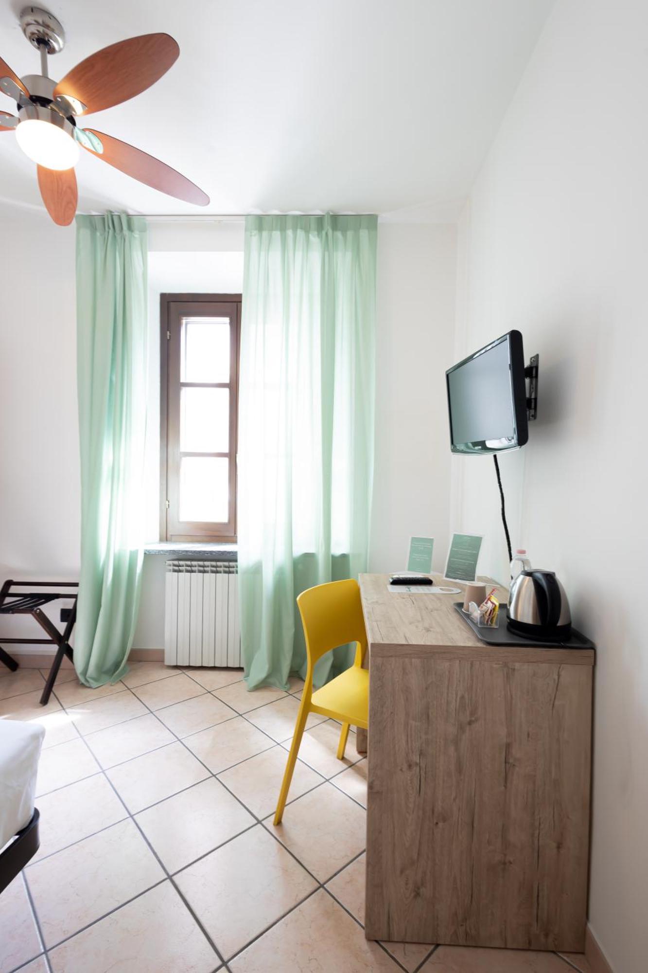 Hotel Tornielli 9 By Lvg Hotel Collection Новара Екстериор снимка