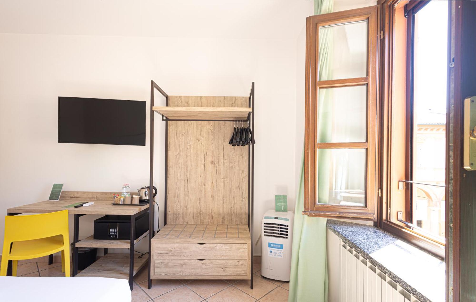 Hotel Tornielli 9 By Lvg Hotel Collection Новара Екстериор снимка