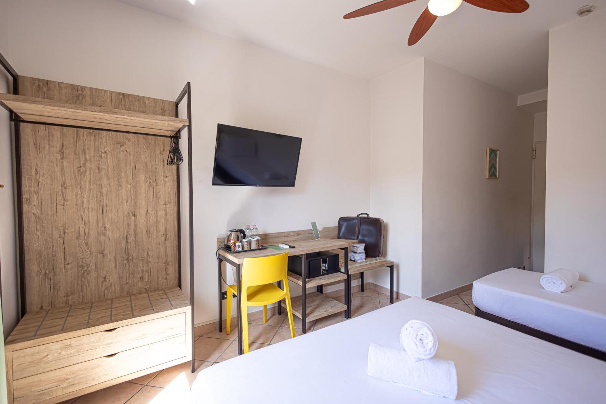 Hotel Tornielli 9 By Lvg Hotel Collection Новара Екстериор снимка
